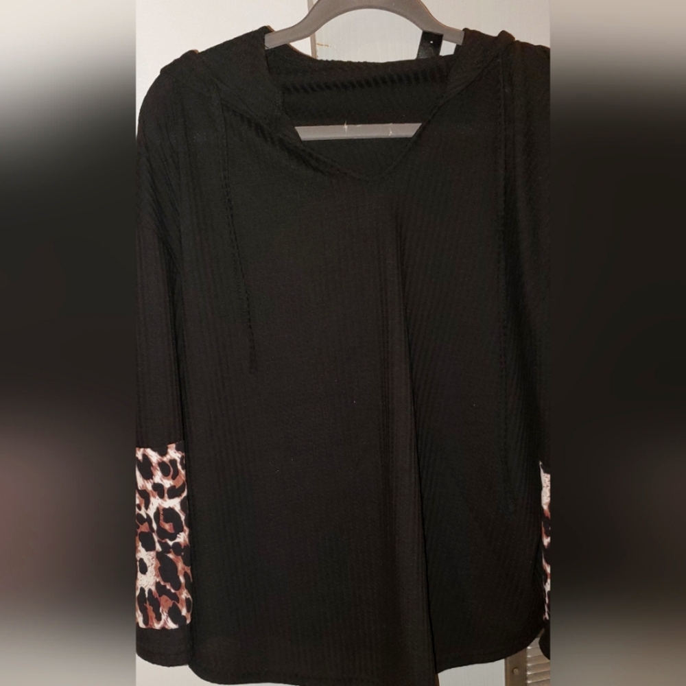 Shein Size 2XL Hooded Black  Blouse with Leopard print detail on the sleeves